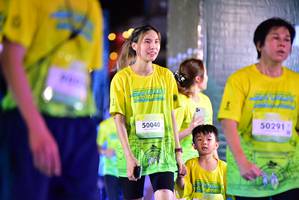 BIB: 201, 50040, 50291
                            <button type="button" onclick="openModal(21804183)" class="btn btn-primary btn-sm float-right btn-popup" data-toggle="modal" data-target=".modal-high-quality">
                        <i class="fas fa-shopping-cart"></i> Add to Cart
                    </button>
                                            <button type="button" onclick="isThisMe(21804183, true)" class="btn btn-success btn-sm float-right btn-popup btn-isme hidden" data-toggle="tooltip" data-placement="bottom" title="นี่คือรูปของคุณใช่ไหม คลิกที่นี่เพื่อเอาเข้าอัลบั้ม">
                        <i class="fas fa-plus"></i> Add to album
                    </button>
                    <button type="button" onclick="isThisMe(21804183, false)" class="btn btn-warning btn-sm float-right btn-popup btn-isnotme hidden">
                        <i class="fas fa-ban"></i> Remove from album
                    </button>